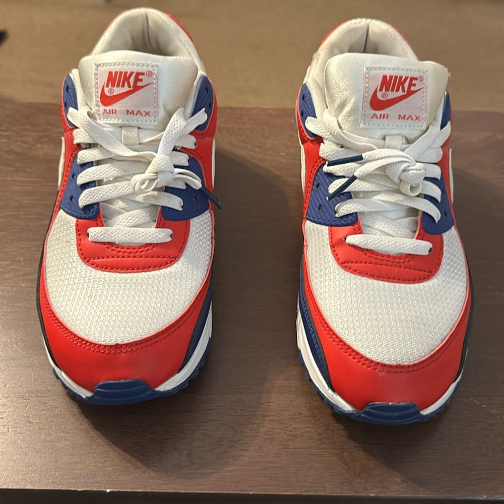 Like new Air Max’s, white, red and blue color
